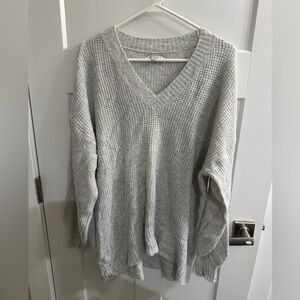 American Eagle light gray knitted sweater M